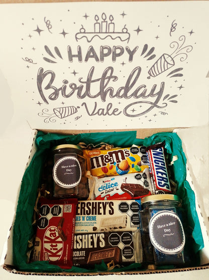 caja de chocolates personalizada con el nombre del festejado!  Regalo para cumpleaños