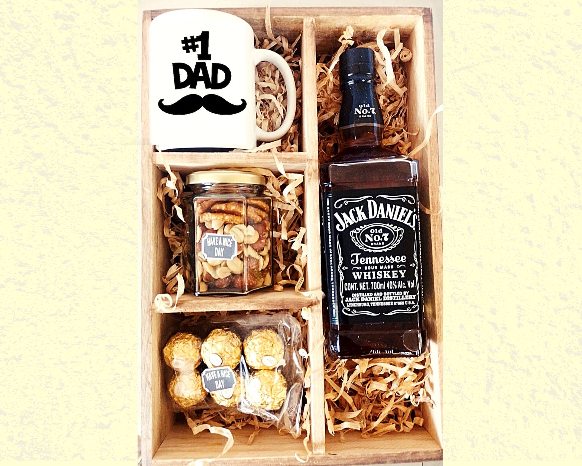 Regalo Jack Daniels botanas y chocolates taza 