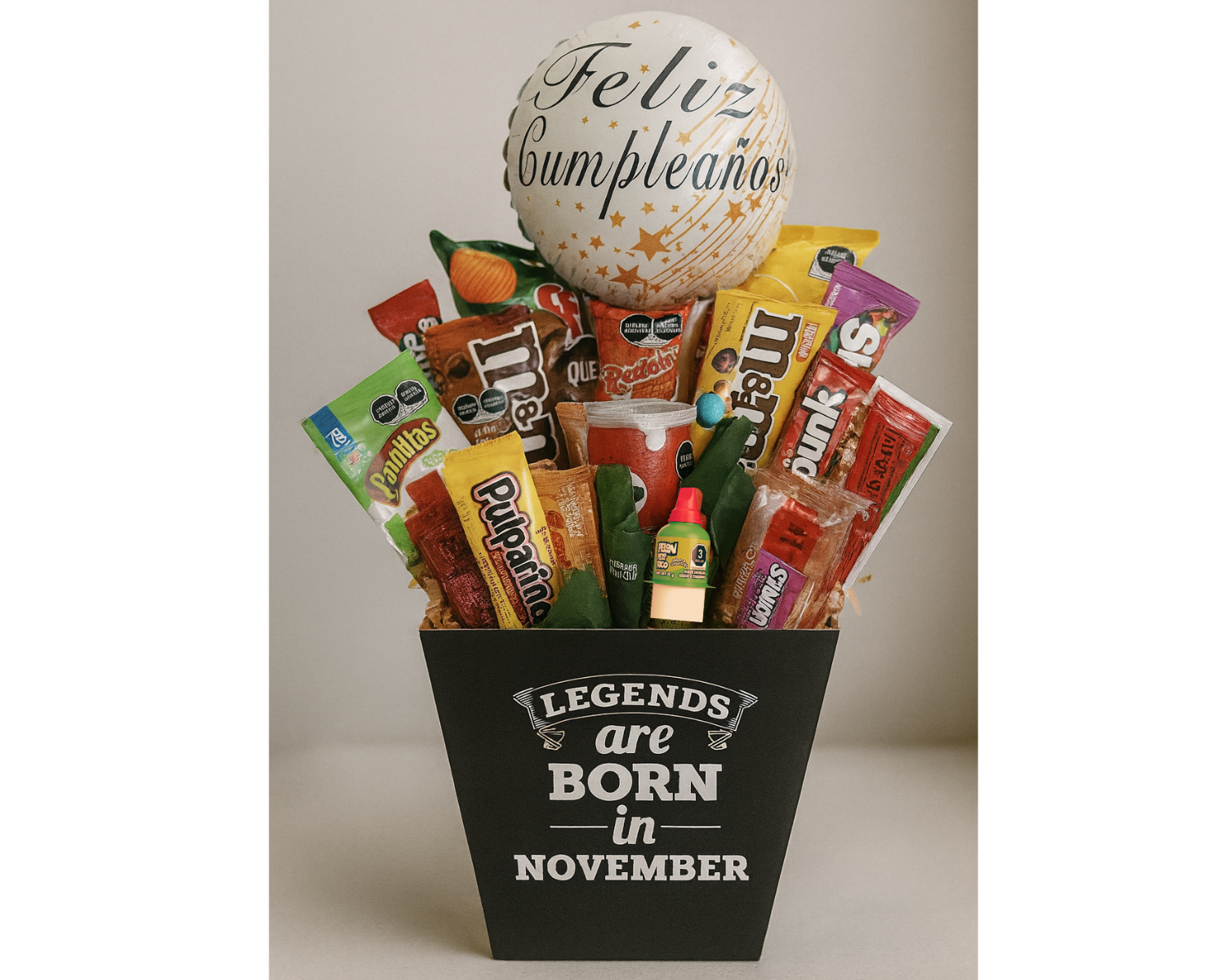 bouquet con dulces papas y chocolates para cumpleaños