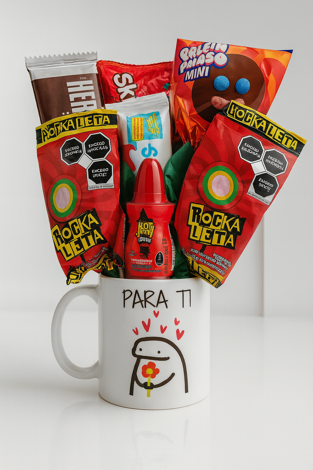 taza con chocolates y dulces deformito 