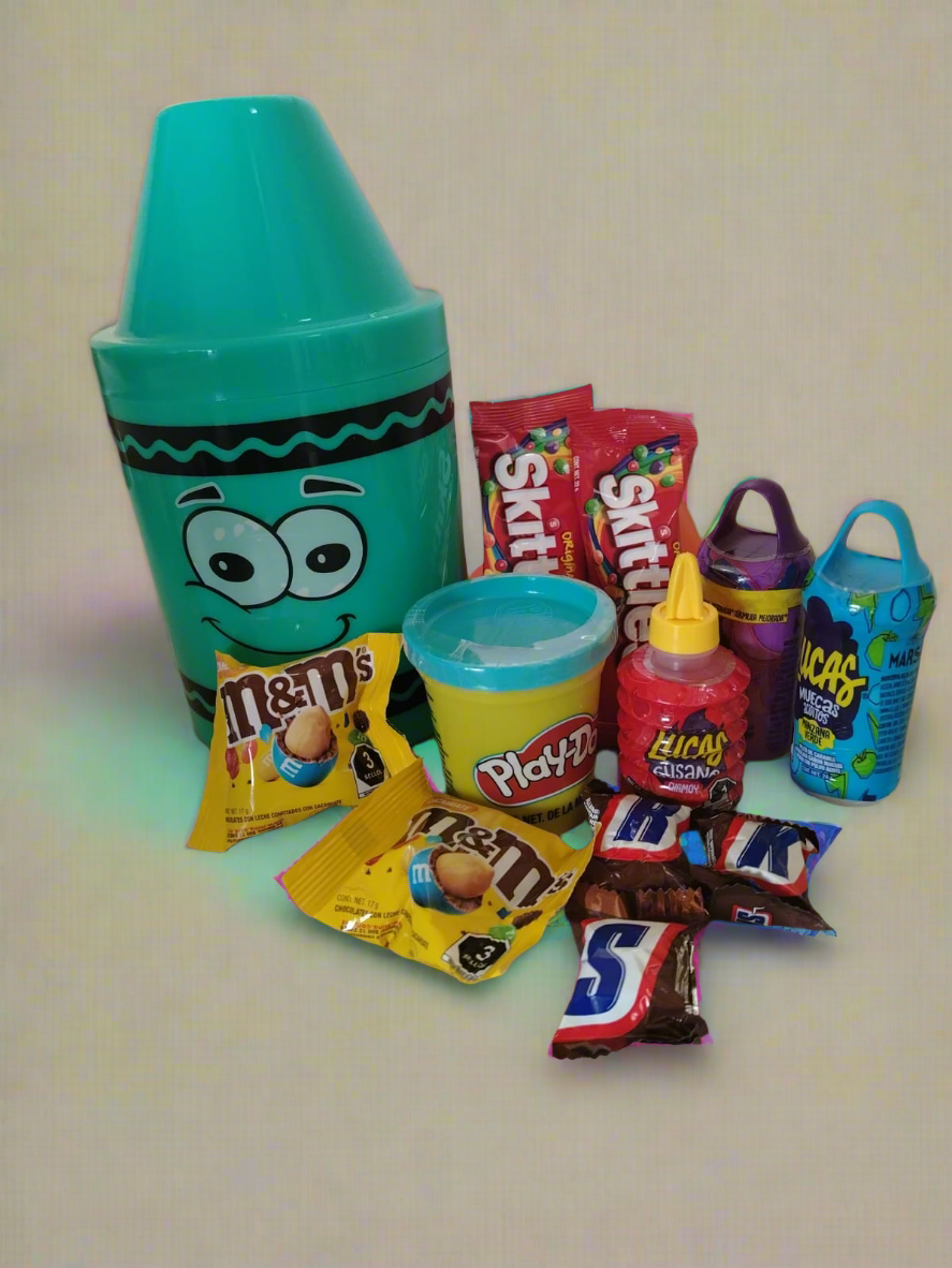 Dulcero tipo crayola con dulces y play doh 
