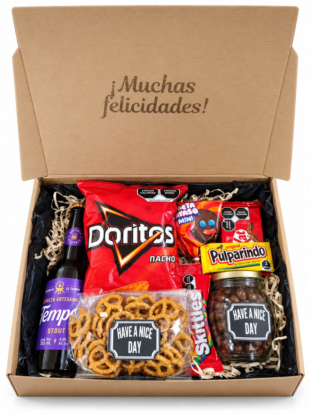 box con cerveza artesanal, papas botanas y dulces frasco con pasita.  Regalo para todo motivo y ocasión presentación elegante 