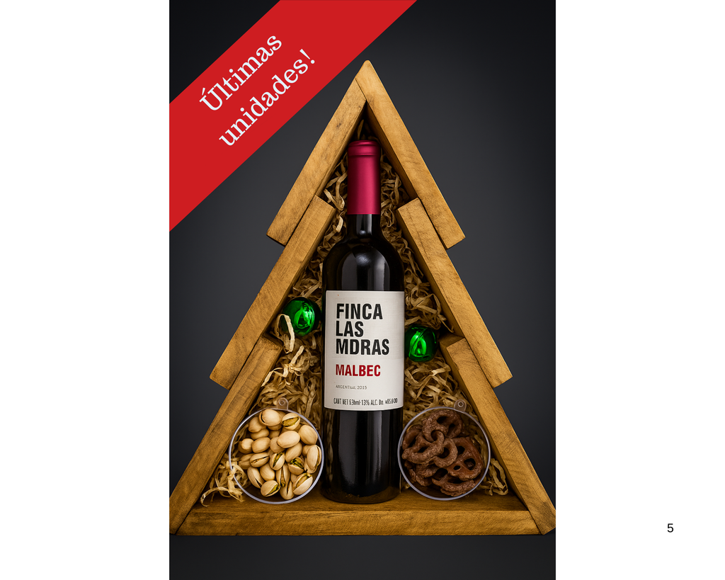 pino de madera navideño vino botanas pretzels chocolate