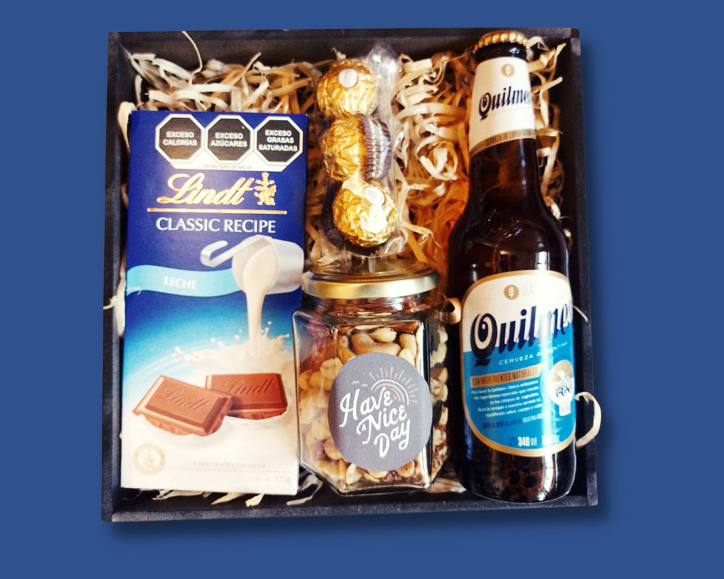 regalo corporativo todo motivo con cerveza snacks barra lindt y ferrero 